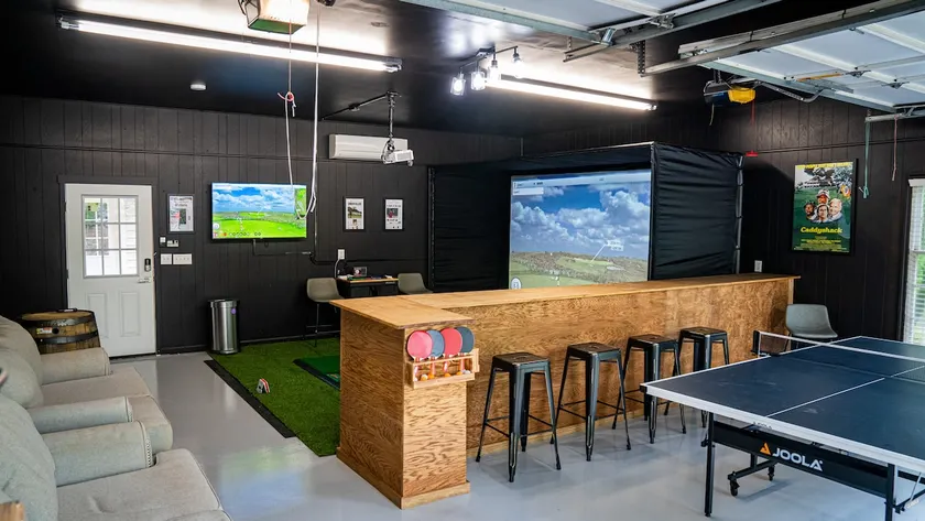Insane Golf Retreat & Simulator - Bogey Bunks - Image 1
