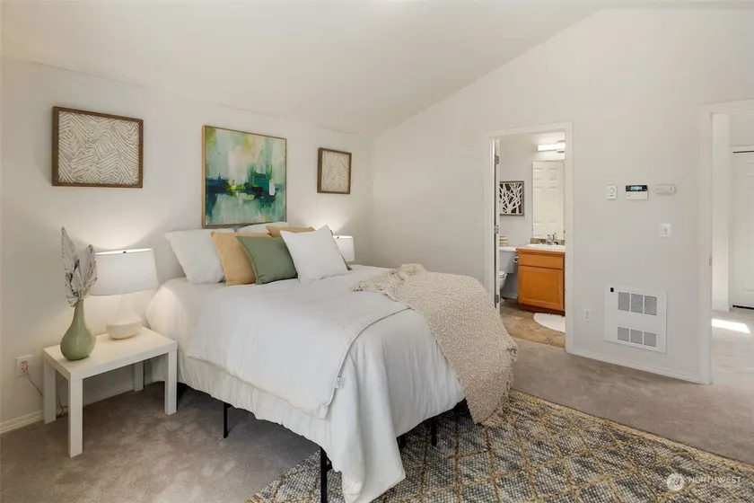 Cozy 3BR townhouse in Greenlake - Image 1