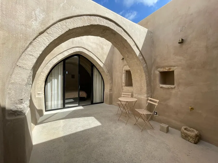 The Arch House - Image 1