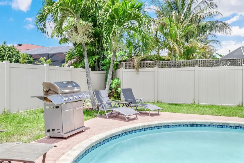 Gorgeous Beach Heated Pool Home - Image 1
