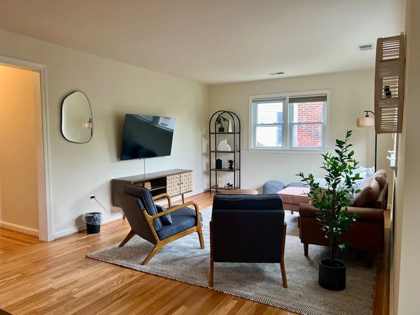 New Cozy Penthouse - Image 1