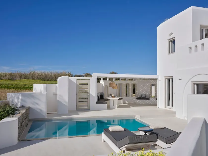 Maestro West Villa | 4 Bedroom Sea View Villa - Image 1