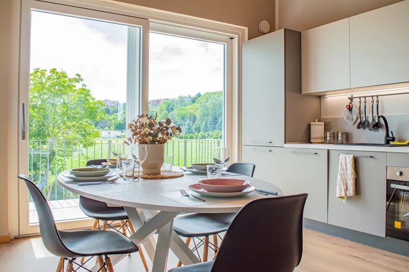 [Prestigious]2 Suites• 2 Private Bathrooms •2 Parking Spaces - Image 1