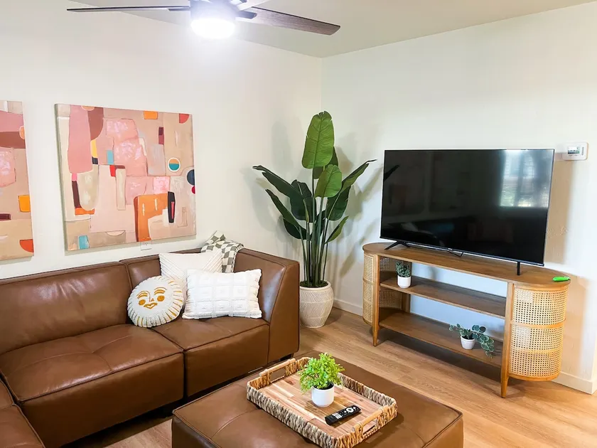 Boho Bungalow - 7min -> U of A - Image 1