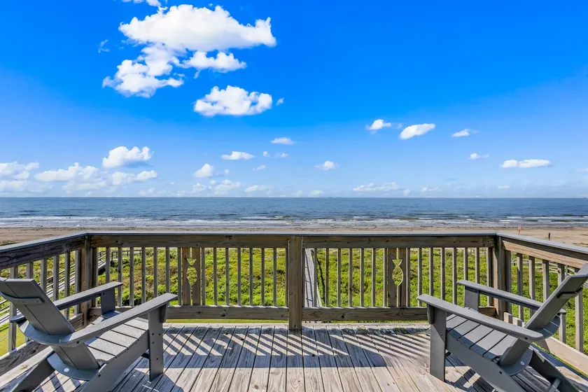 Pet Friendly Beachfront Surfside Retreat - Image 1
