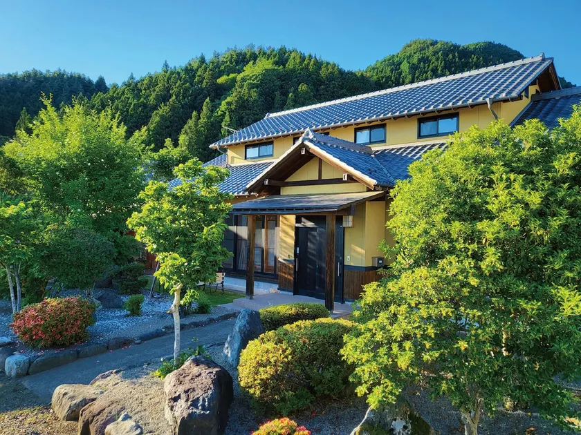 Entire villa | Sleeps 6 | Starry sky | BBQ | Quiet mountain retreat - Image 1