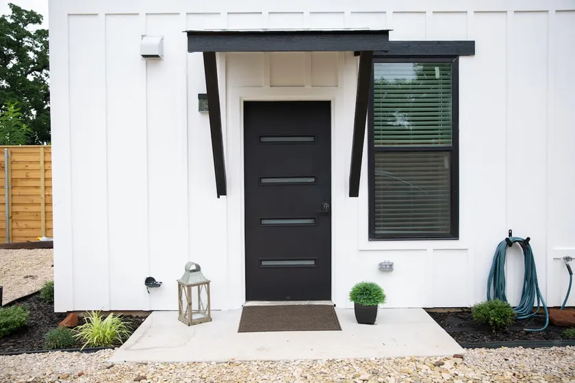 Downtown Denton Delight Loft - Image 1