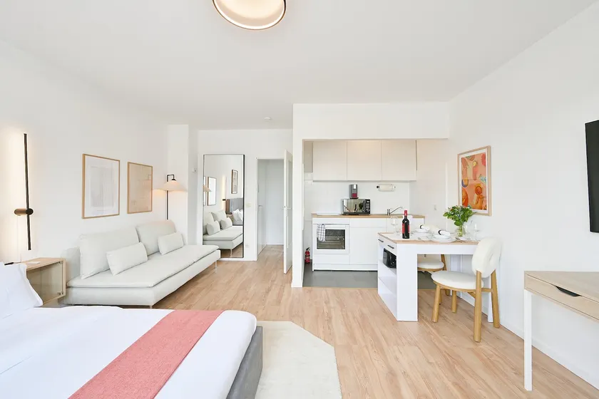 Beautiful 1-Bedroom with Kitchen near University - Image 1