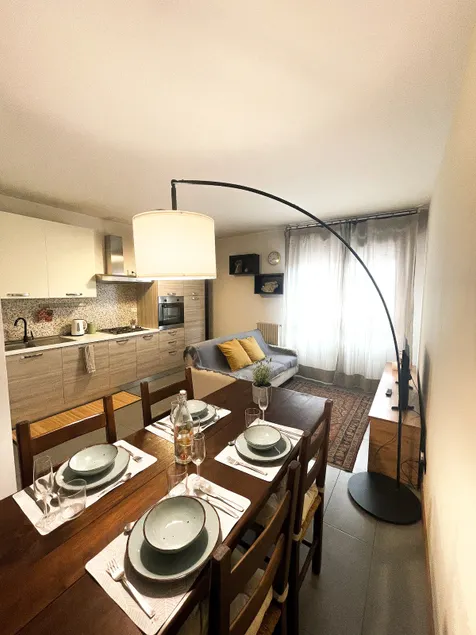 [Foundation House]: with free parking - Image 1