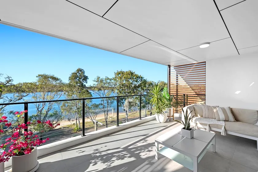 The River Residence- Your Waterfront Penthouse - Image 1