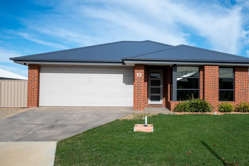 Grevillea House - Image 1