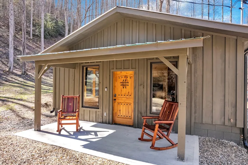 Mtn Cabin with Creek Views, Waterfall & Mini Golf - Image 1
