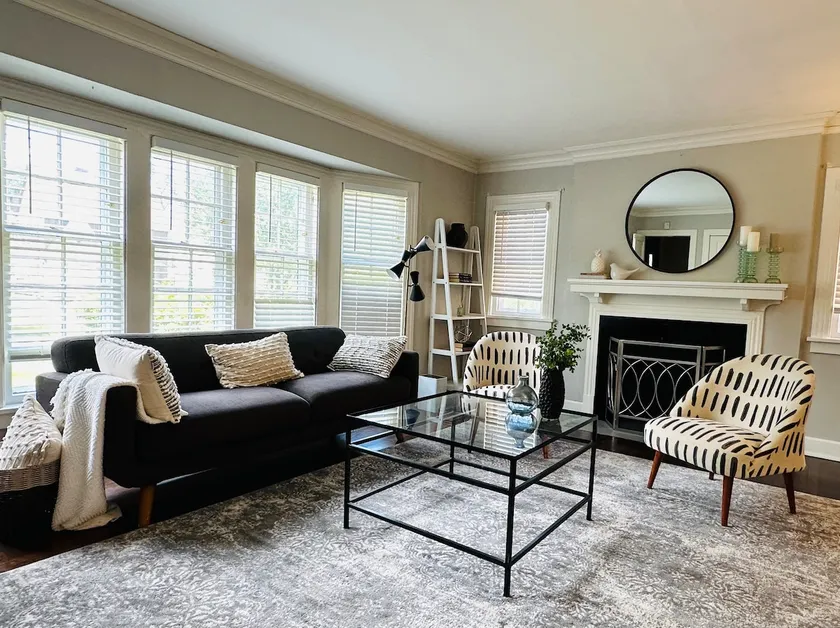 Charming 2Br in Van Aken Near Hospital/University - Image 1