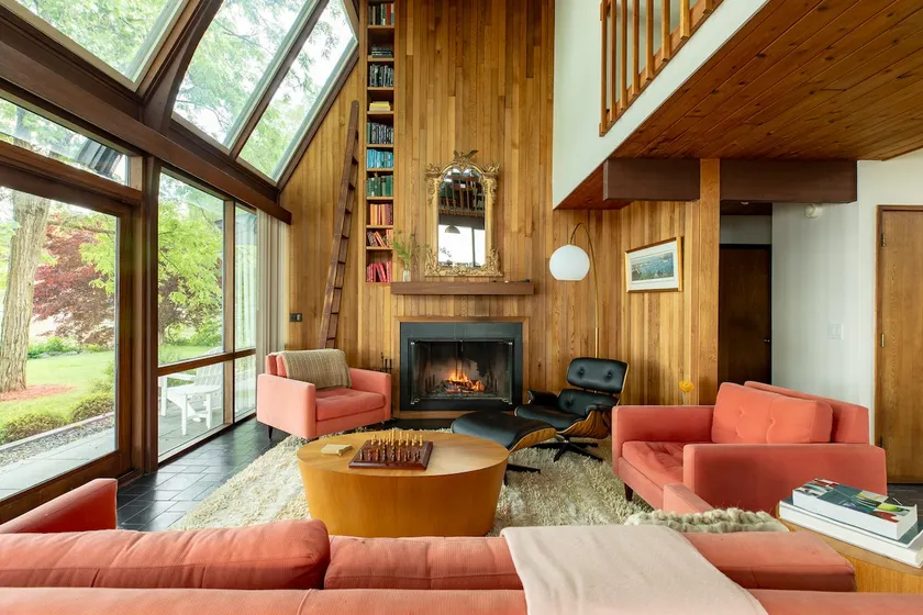 Hudson Waterfront Mid-Century Modern Home - Image 1