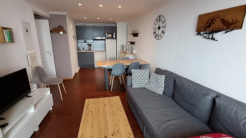 4-person apartment Hauteurs Super Besse - Indoor pool & Garage - Image 1
