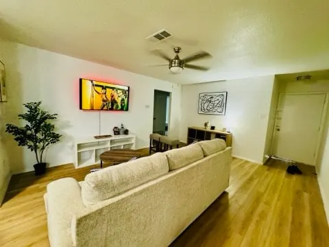 Close-AT&T Stadium / FIFA World Cup - Bonus room! - Image 1