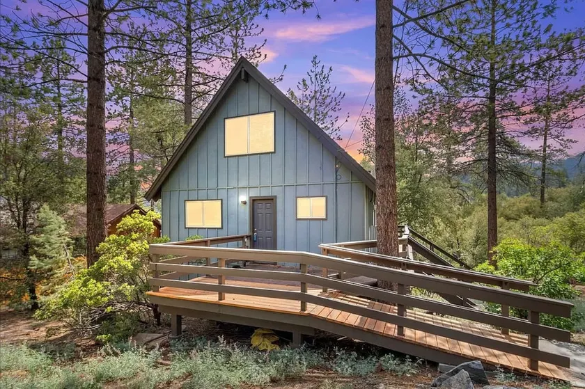 A-frame Cabin in the woods - Image 1
