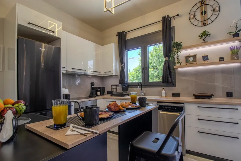 Envy Luxury Suite - Image 1