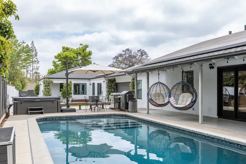 Pasadena Hideaway w/Saltwater Pool - Image 1