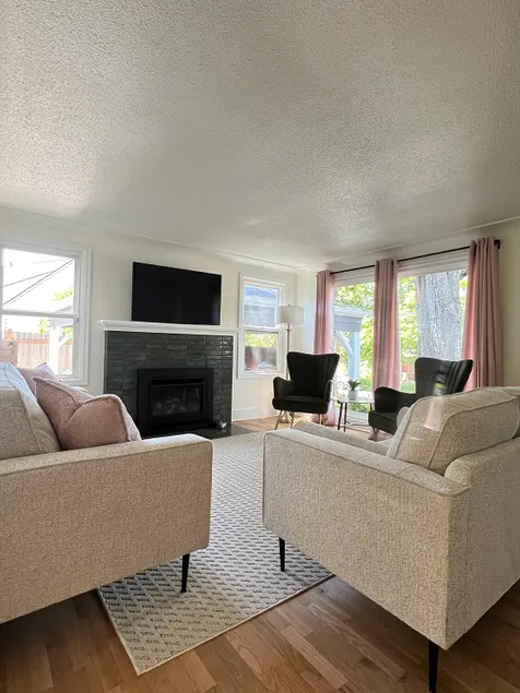The Cottage on Agate - Image 1