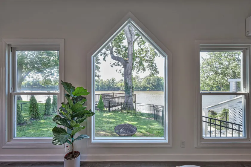 Riverfront Guest House Suite - 15 Mins to Broadway - Image 1