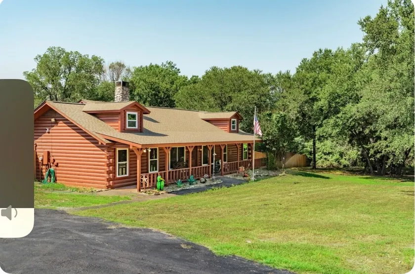 Granbury Family Retreat House+3 Cabins sleeps 22 - Image 1