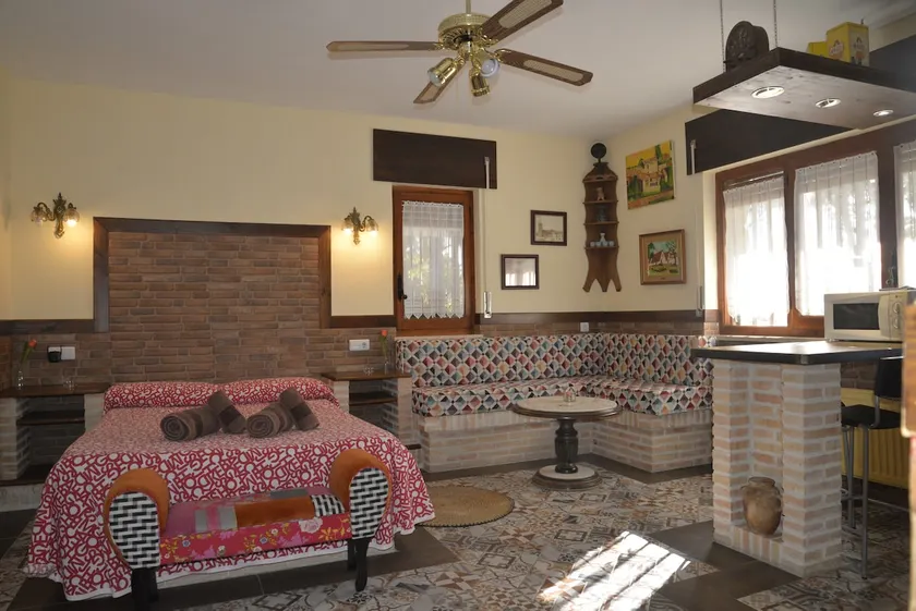 La Casa de Galapagar 1, Yelmo Apartment - Image 1