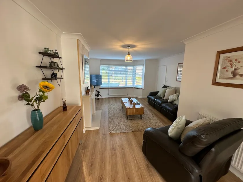 Beckleigh House, Kettering king or twin beds free parking x3 - Image 1