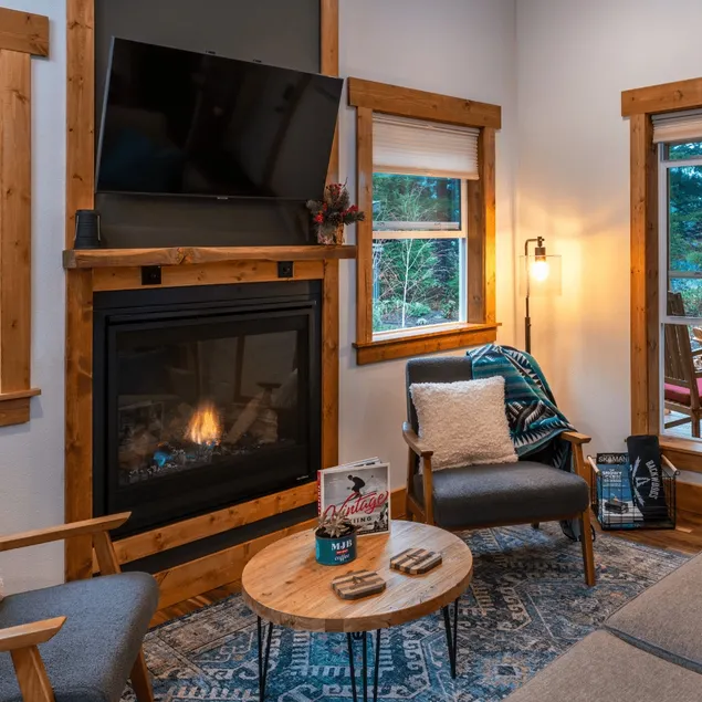 Skier's Cabin / Luxury Backwoods Cabins - Image 1