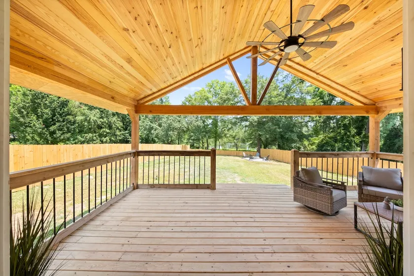 Lakeview Retreat | Family-Friendly • Near Downtown - Image 1