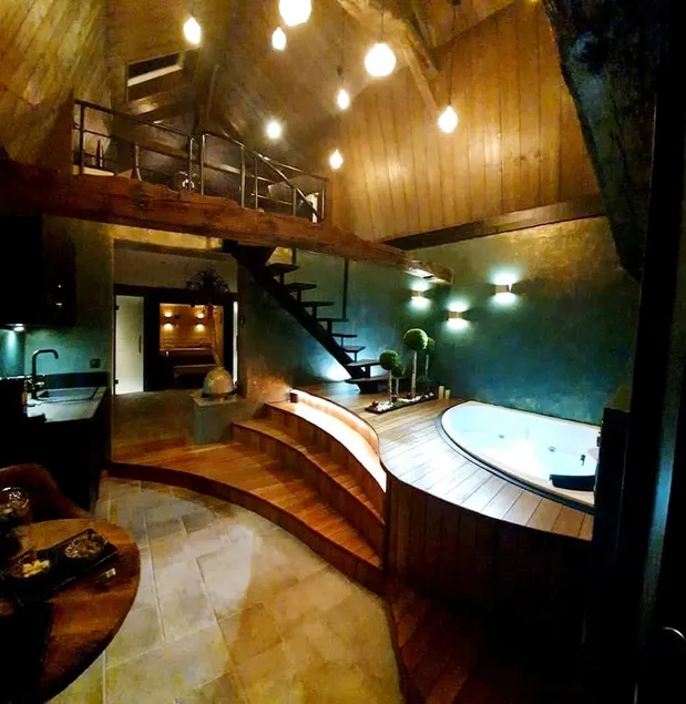 Private spa suite, sauna & whirlpool 10 minutes from Lille - Image 1