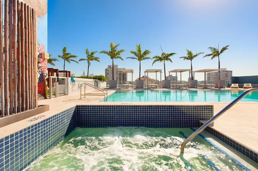 Luxury Suite w/ Rooftop Pool • Beach Steps Away - Image 1