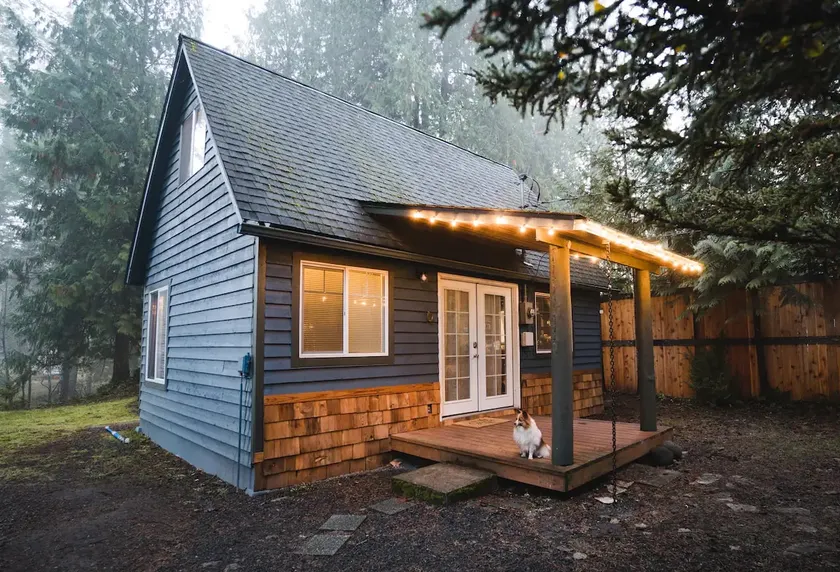 The Shire @ Packwood |Mt.Rainier|Hike|Ski|Soak - Image 1