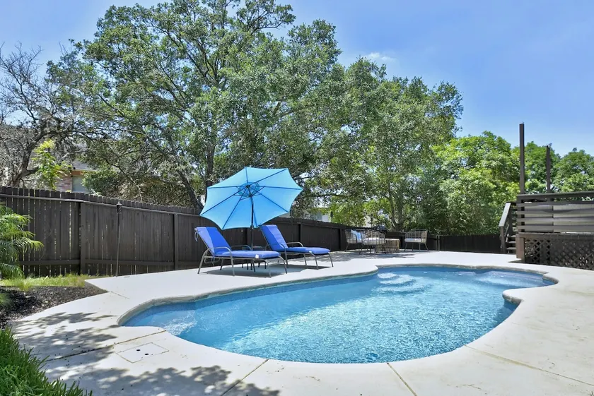 San Antonio 4BR House ~Sparkling Pool ~Stylish - Image 1