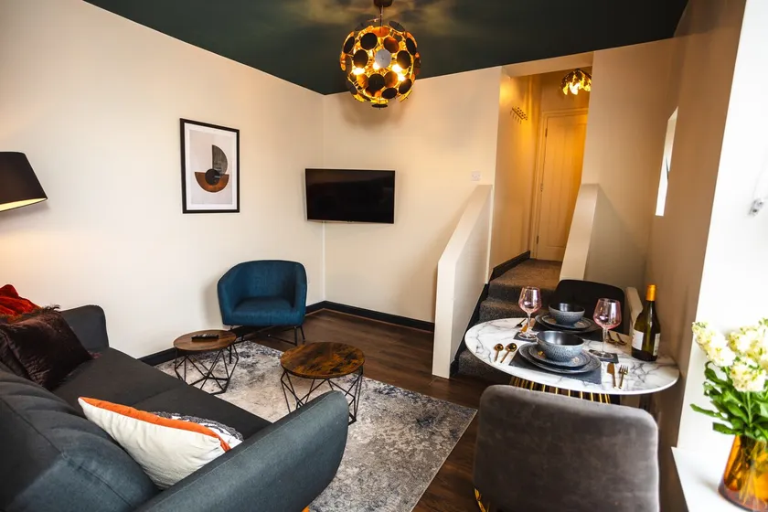 The Anchor Den - Image 1