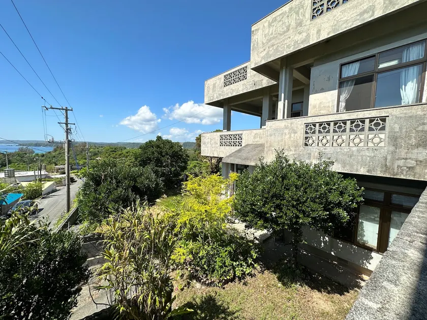 One group per day! Stay in Yambaru with views of the sea, greenery and pineapple fields repose - Image 1