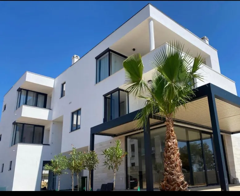 Modern apartment 50 m from the sea - Image 1