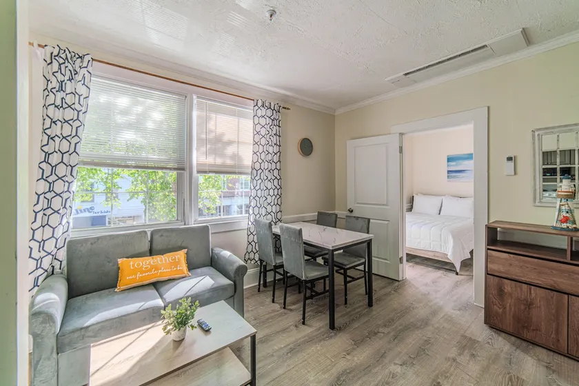 1 Bedroom Falmouth Downtown - Image 1