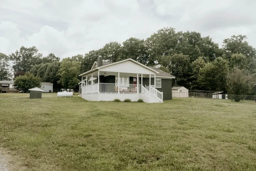 Beautiful Country House - Image 1