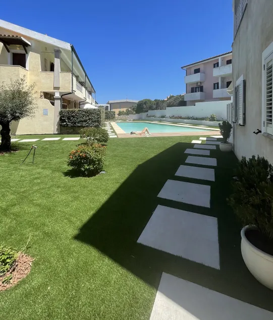 Sweet Serenity-Palau-Terrace with pool access - Image 1