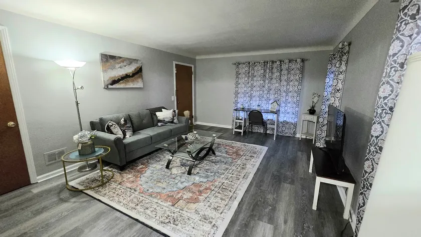 Cute 1Bd Apt close to everything - Image 1