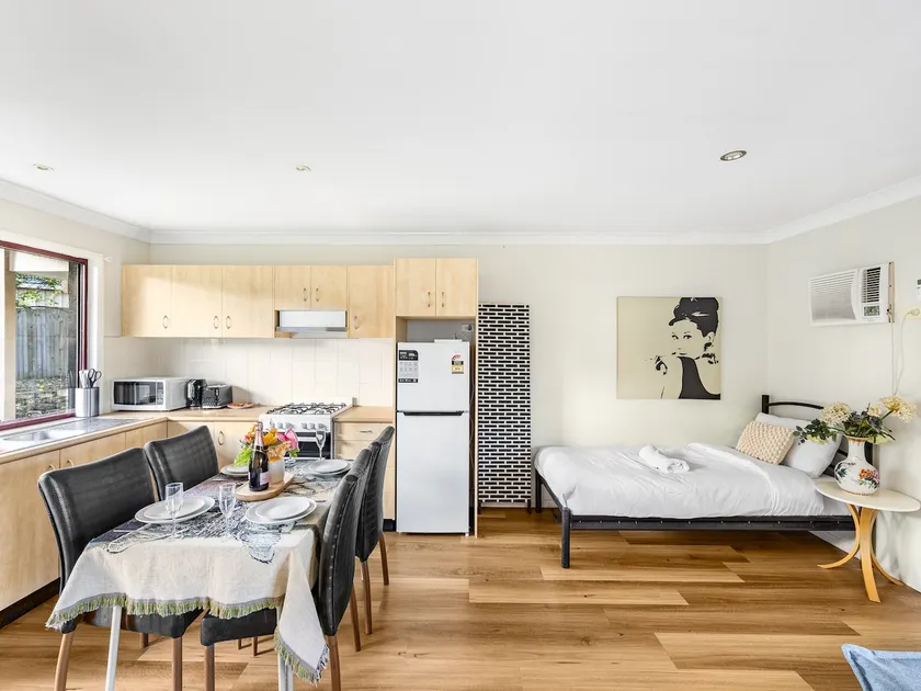 Great value Stylish 2BR Granny Flat Heritage Park - Image 1