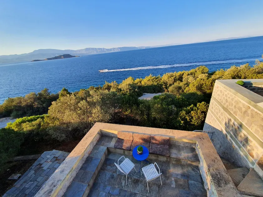 Oly's Relaxing Vintage Sea View House - Image 1