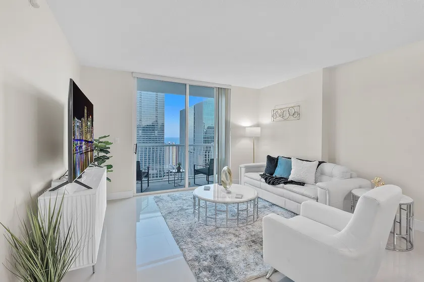 1BR/1BA Penthouse |Brickell Views + Ocean Backdrop - Image 1