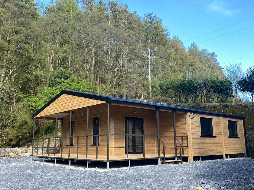 Rosies Cabin Maum - Image 1