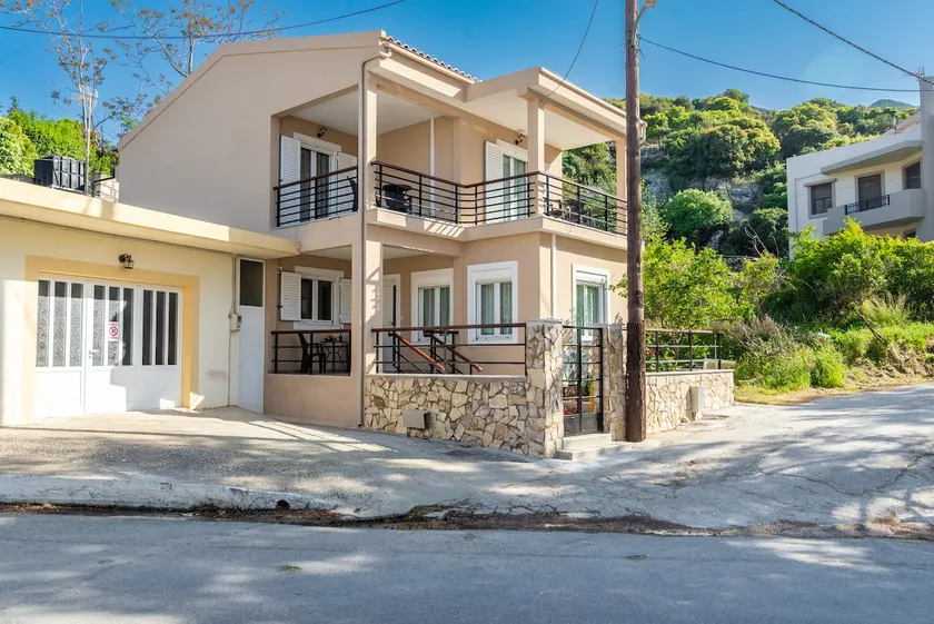 Lovely Maisonette in the village - Image 1