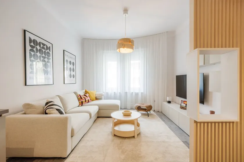 Elegant Suite with Minimalist Design - Image 1