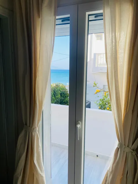 Beach Side Apartment - Image 1