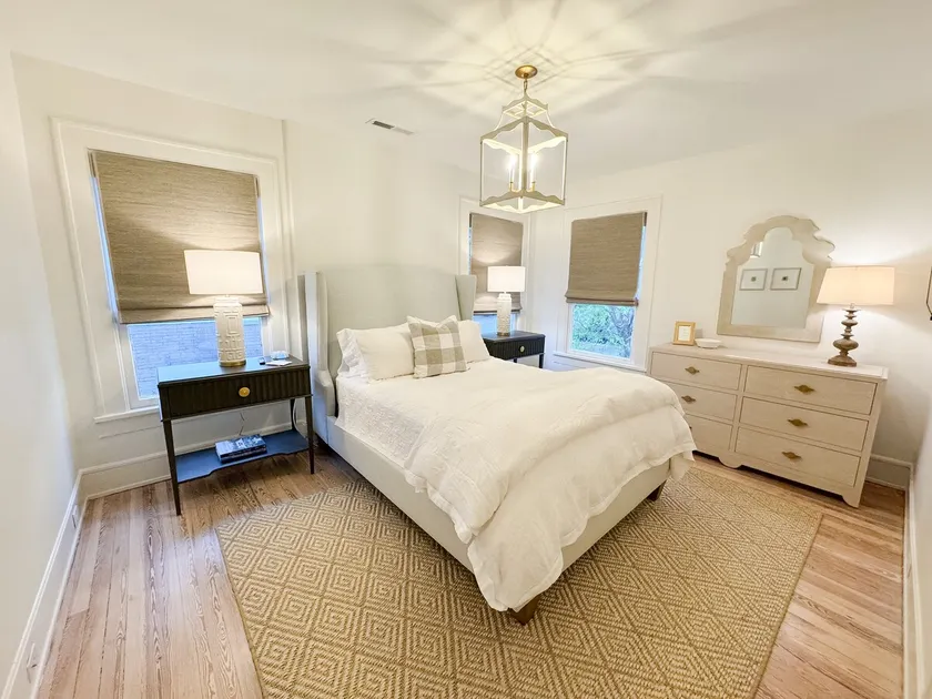 The Portico - 2 BR 1BA Apt - Image 1