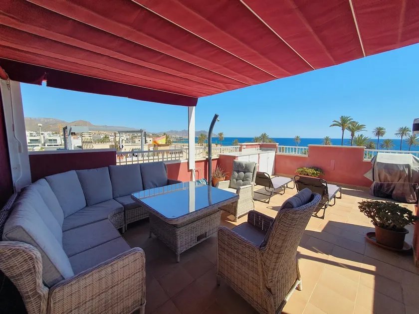 Gorgeous Sea View Apartment - Image 1